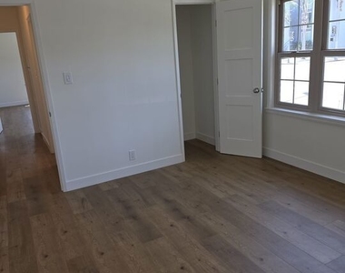 945 S Bedford Street - Photo Thumbnail 12