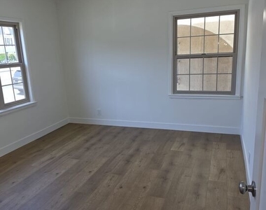 945 S Bedford Street - Photo Thumbnail 11