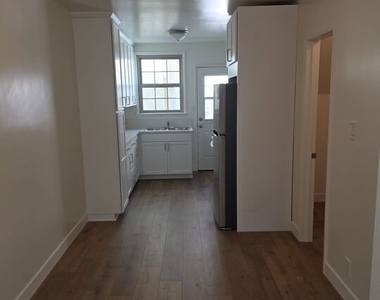 945 S Bedford Street - Photo Thumbnail 4