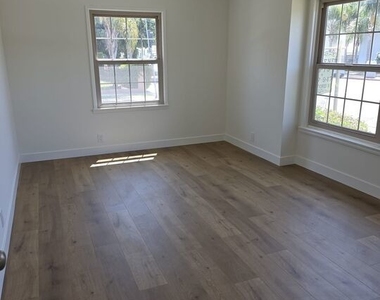 945 S Bedford Street - Photo Thumbnail 8