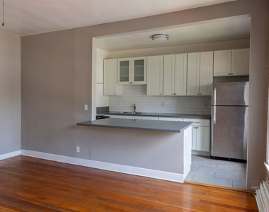 661 Shatto Place - Photo Thumbnail 3