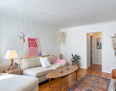 4233 Gateway Avenue - Photo Thumbnail 11