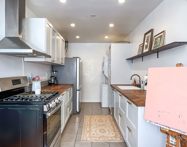 4233 Gateway Avenue - Photo Thumbnail 15