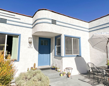 4233 Gateway Avenue - Photo Thumbnail 17