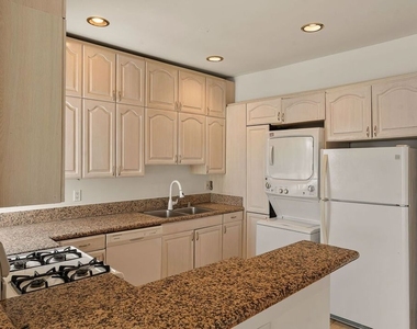 923 Euclid Street - Photo Thumbnail 5