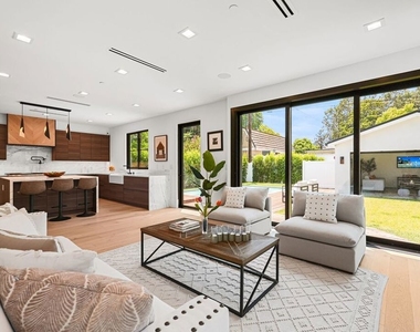 4153 Vantage Avenue - Photo Thumbnail 22