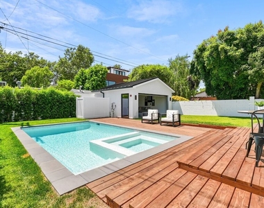 4153 Vantage Avenue - Photo Thumbnail 56
