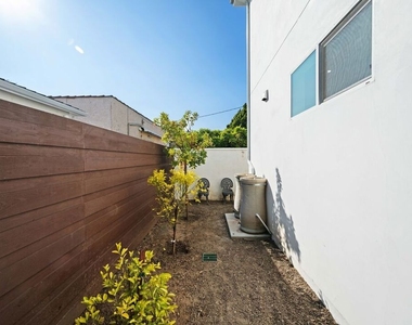 10623 W Olympic Boulevard - Photo Thumbnail 25