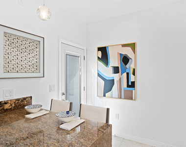 10623 W Olympic Boulevard - Photo Thumbnail 3