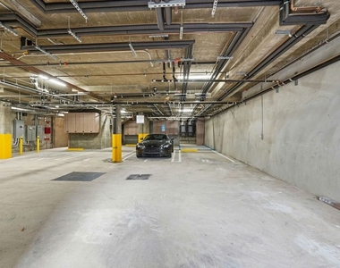1006 Hancock Avenue - Photo Thumbnail 17