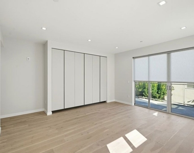 1006 Hancock Avenue - Photo Thumbnail 8