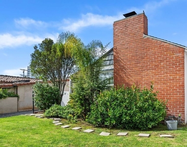 1019 Amherst Avenue - Photo Thumbnail 28