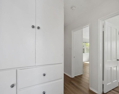 1019 Amherst Avenue - Photo Thumbnail 21