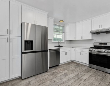 1019 Amherst Avenue - Photo Thumbnail 10
