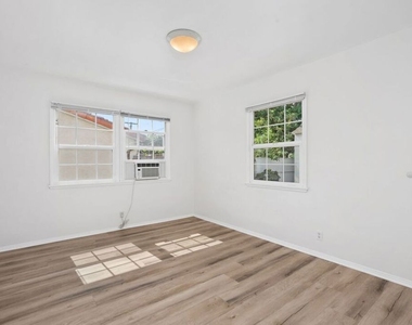 1019 Amherst Avenue - Photo Thumbnail 19