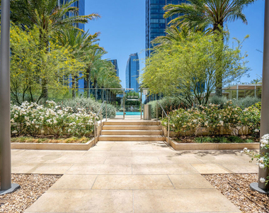 877 Francisco Street - Photo Thumbnail 27