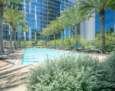 877 Francisco Street - Photo Thumbnail 13