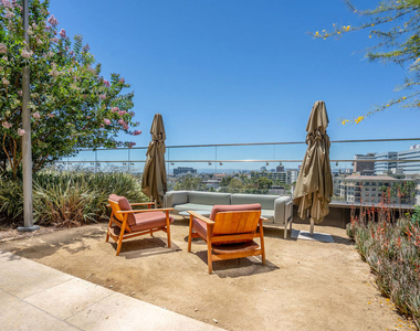 877 Francisco Street - Photo Thumbnail 24