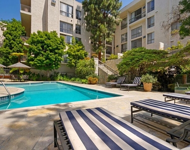 1440 Veteran Avenue - Photo Thumbnail 17