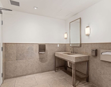1440 Veteran Avenue - Photo Thumbnail 40
