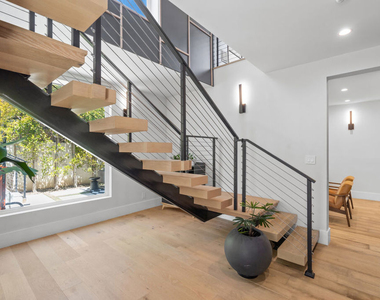 656 California Avenue - Photo Thumbnail 14