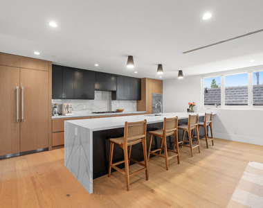 656 California Avenue - Photo Thumbnail 10