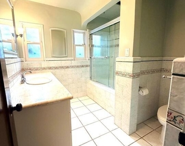 2342 Selby Avenue - Photo Thumbnail 25