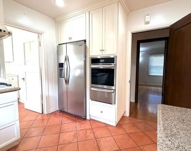 2342 Selby Avenue - Photo Thumbnail 14