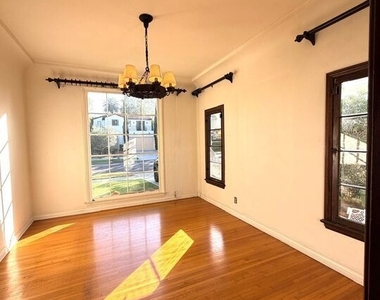 2342 Selby Avenue - Photo Thumbnail 8