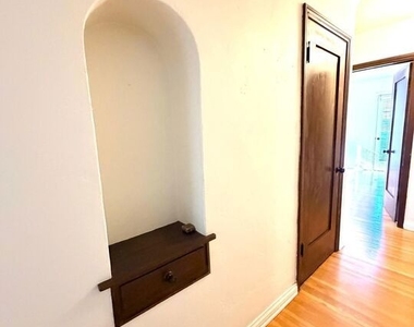 2342 Selby Avenue - Photo Thumbnail 19
