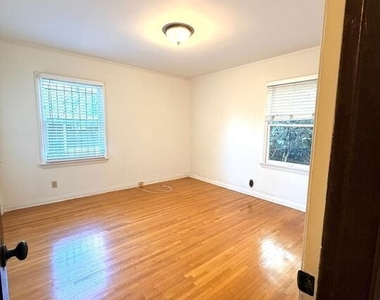 2342 Selby Avenue - Photo Thumbnail 26
