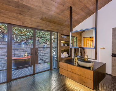 1707 Rising Glen Road - Photo Thumbnail 31