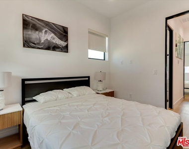 2815 S Redondo Boulevard - Photo Thumbnail 26