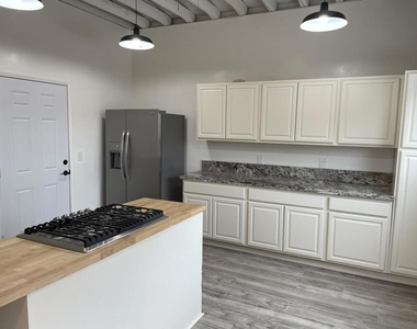 1255 Rhea Place - Photo Thumbnail 5