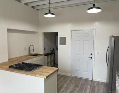 1255 Rhea Place - Photo Thumbnail 6
