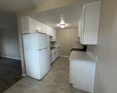 12609 Robison - Photo Thumbnail 1