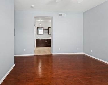 12488 Heatherton Ct - Photo Thumbnail 23