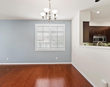 12488 Heatherton Ct - Photo Thumbnail 8