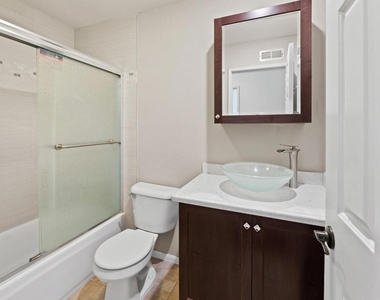 12488 Heatherton Ct - Photo Thumbnail 21