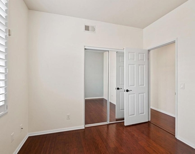 12488 Heatherton Ct - Photo Thumbnail 20