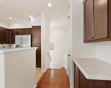12488 Heatherton Ct - Photo Thumbnail 9