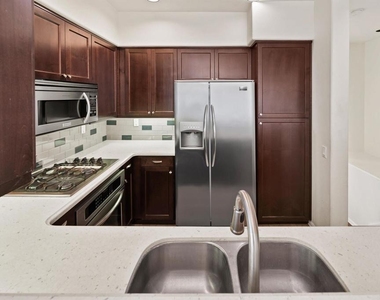 12488 Heatherton Ct - Photo Thumbnail 17