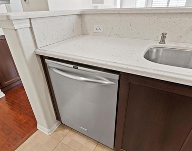 12488 Heatherton Ct - Photo Thumbnail 14
