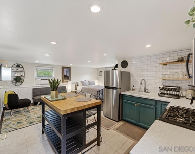 5438 Gilbert Dr - Photo Thumbnail 4