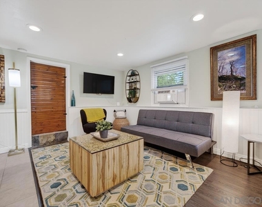 5438 Gilbert Dr - Photo Thumbnail 12