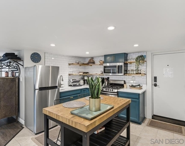 5438 Gilbert Dr - Photo Thumbnail 5