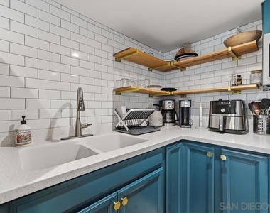 5438 Gilbert Dr - Photo Thumbnail 9