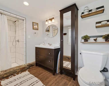 5438 Gilbert Dr - Photo Thumbnail 18