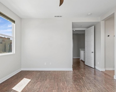 438 S Cleveland St - Photo Thumbnail 21