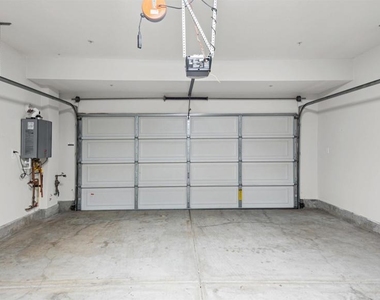 438 S Cleveland St - Photo Thumbnail 32